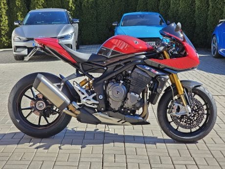 Na prodej Triumph Speed Triple 1200 RR, DPH
