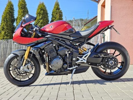 Na prodej Triumph Speed Triple 1200 RR, DPH