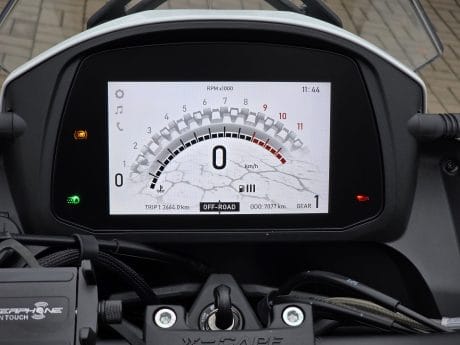 Na prodej Morini X-Cape 650, původ ČR, servisní knížka