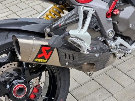 Na prodej Ducati Multistrada 1200S, Akrapovič, kufr