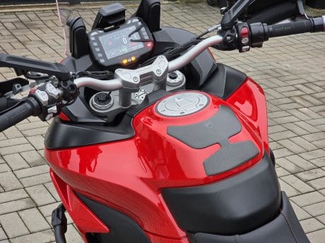 Na prodej Ducati Multistrada 1200S, Akrapovič, kufr