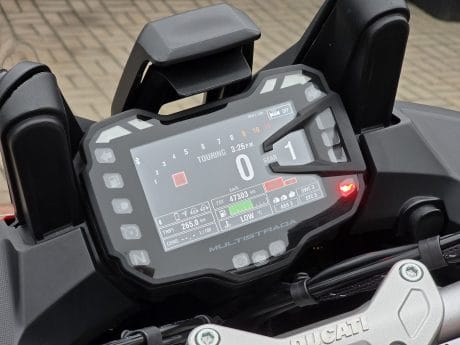 Na prodej Ducati Multistrada 1200S, Akrapovič, kufr