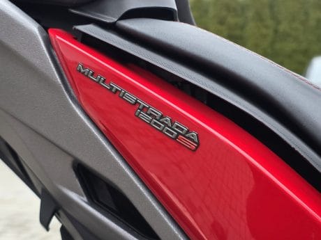 Na prodej Ducati Multistrada 1200S, Akrapovič, kufr