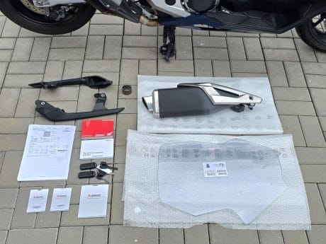 Na prodej Honda Forza 750, původ ČR, Akrapovič, Smart kufr, serviska