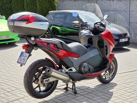 Na prodej Honda NC750D Integra, původ ČR, serviska, plexi, blatník