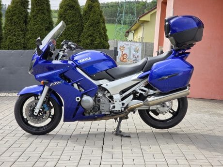 Na prodej Yamaha FJR 1300, původ ČR, 3x kufr, serviska