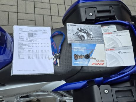 Na prodej Yamaha FJR 1300, původ ČR, 3x kufr, serviska