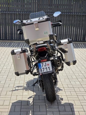 Na prodej Benelli TRK 702, původ ČR, 3x kufr, výbava