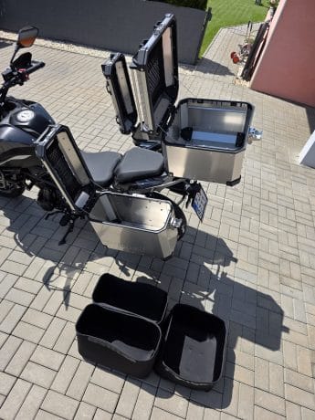 Na prodej Benelli TRK 702, původ ČR, 3x kufr, výbava
