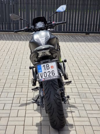 Na prodej Kawasaki Z650, 35kW, padací rámy, plexi, páčky, držák RZ