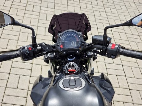 Na prodej Kawasaki Z650, 35kW, padací rámy, plexi, páčky, držák RZ