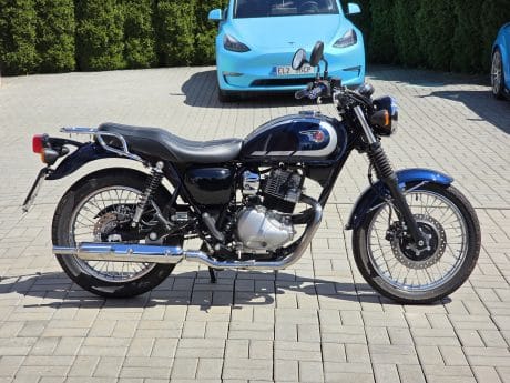 Na prodej Kawasaki W230, záruka do 2029, původ ČR