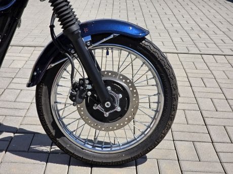 Na prodej Kawasaki W230, záruka do 2029, původ ČR