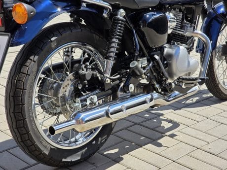 Na prodej Kawasaki W230, záruka do 2029, původ ČR