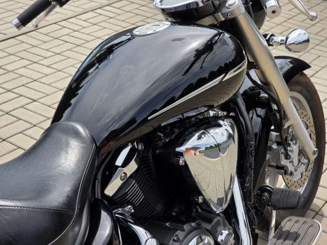 Na prodej Yamaha XVS 1300A Midnight Star, původ ČR