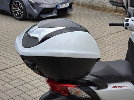 Na prodej Honda SH 300i, kufr, původ ČR