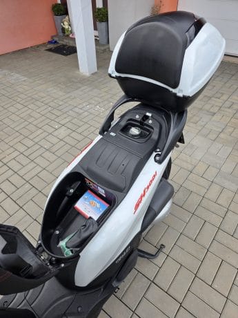 Na prodej Honda SH 300i, kufr, původ ČR