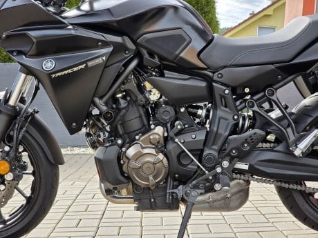 Na prodej Yamaha Tracer 7 / 700, 3x kufr Givi, serviska, 3x klíč