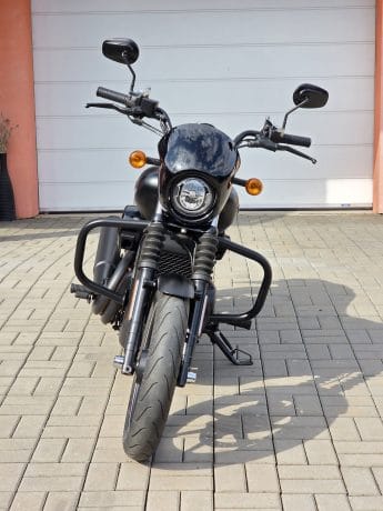 Na prodej Harley Davidson XG750 Street, původ ČR, padací rámy, kufr