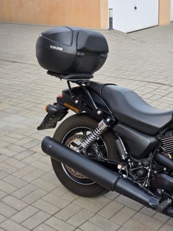 Na prodej Harley Davidson XG750 Street, původ ČR, padací rámy, kufr
