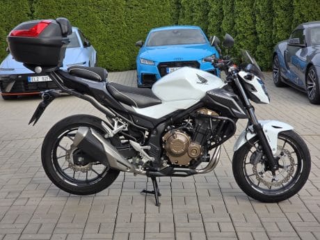 Na prodej Honda CB 500F, původ ČR, serviska, kufr, padáky, stojan