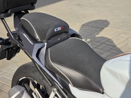 Na prodej Honda CB 500F, původ ČR, serviska, kufr, padáky, stojan