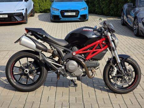 Na prodej Ducati Monster 796, původ ČR, serviska, po Desmo servisu