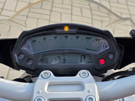 Na prodej Ducati Monster 796, původ ČR, serviska, po Desmo servisu