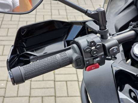 Na prodej CFMOTO 700MT Adventure, 5let záruka, serviska, 1.050km