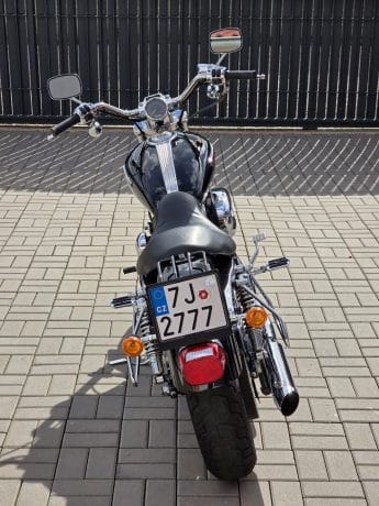 Na prodej Harley Davidson XL 1200C Custom, 15.800km, doplňky