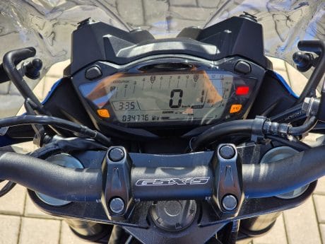 Na prodej Suzuki GSX-S750, SC Project výfuk, kufr Givi
